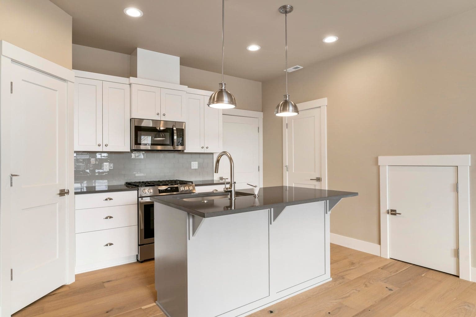 Photo of 4143 39th 2 of 26