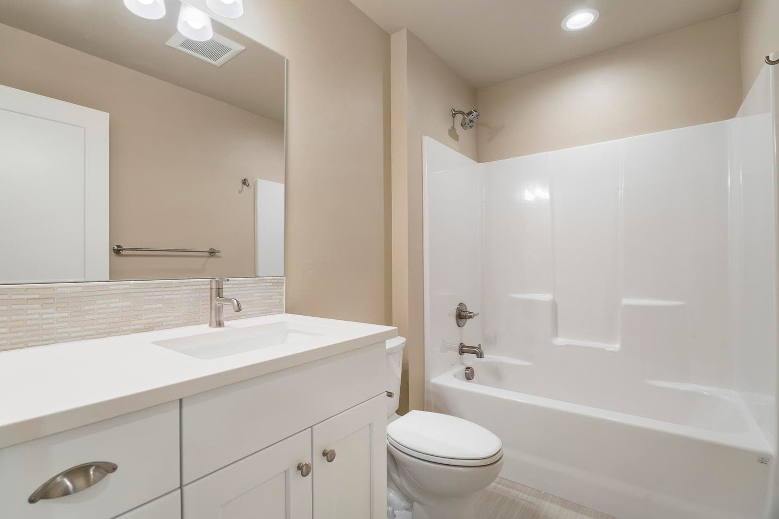Photo of 4143 SW 39th Street 17 of 26