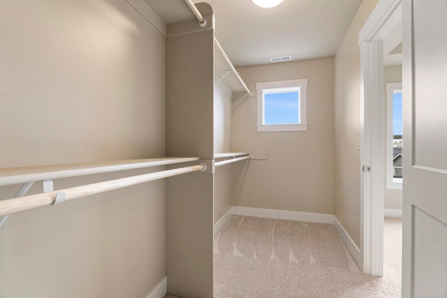 Photo of 4143 SW 39th Street 14 of 26