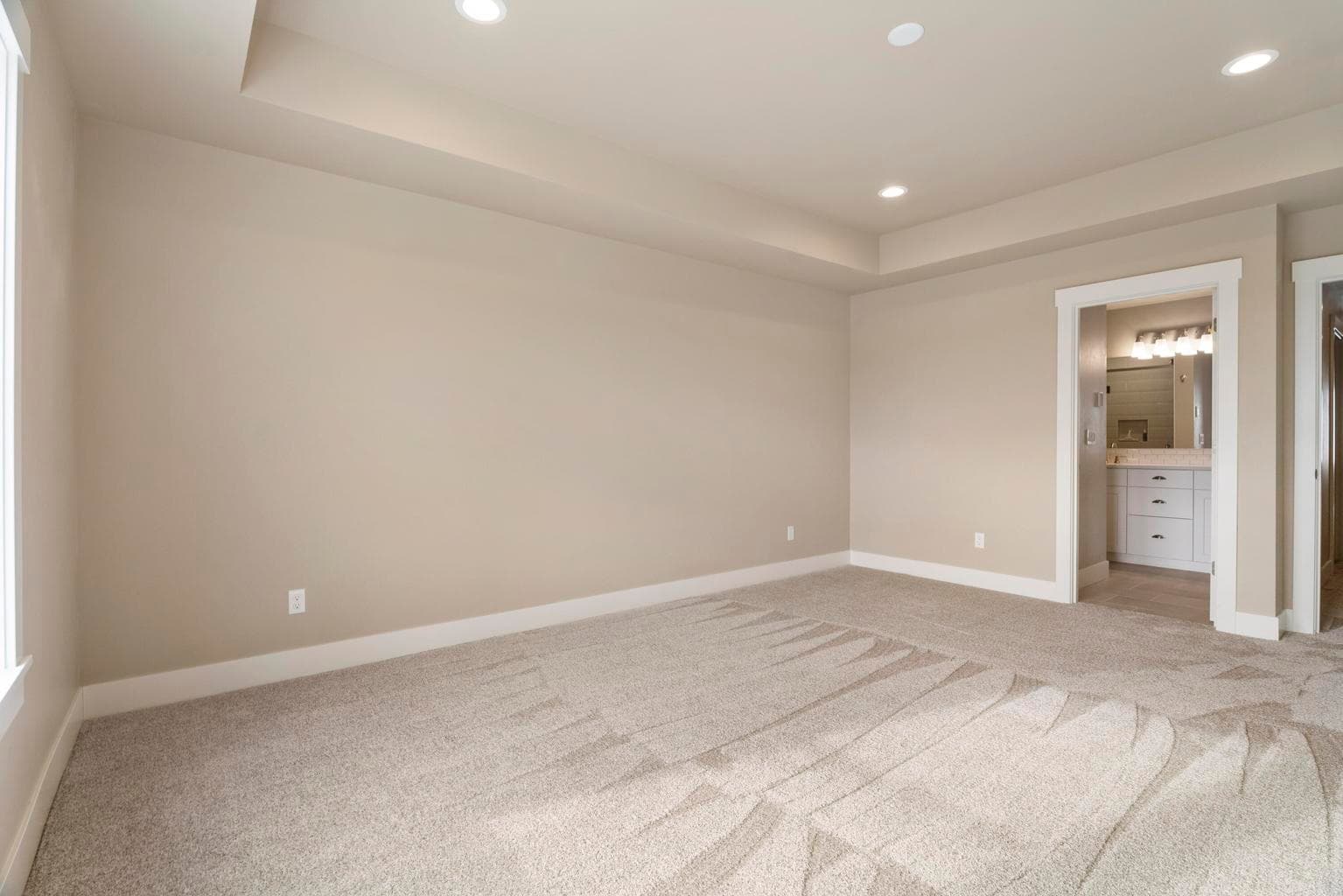 Photo of 4143 SW 39th Street 12 of 26