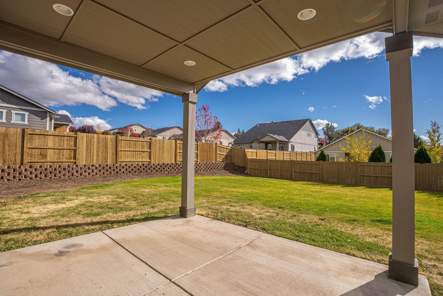 Photo of 4664 SW Volcano View Way 27 of 36