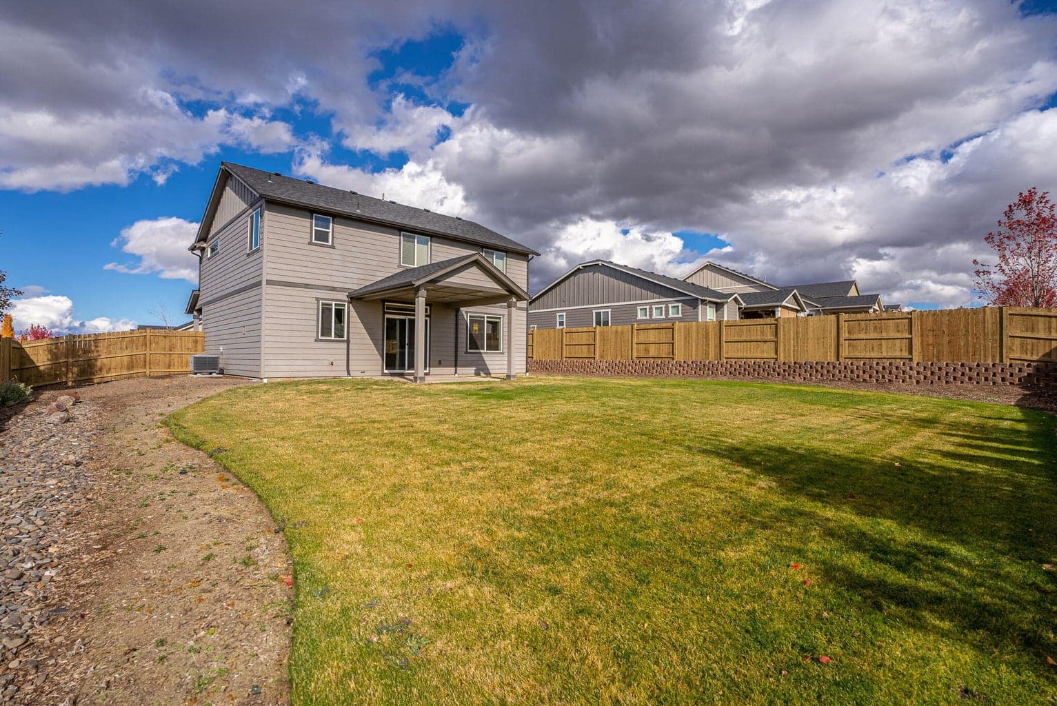 Photo of 4664 SW Volcano View Way 28 of 36