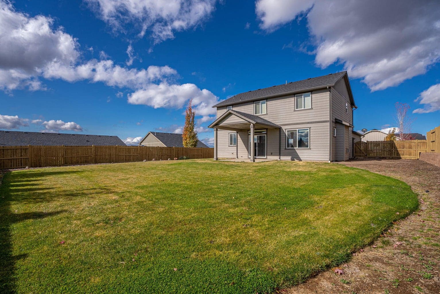 Photo of 4664 SW Volcano View Way 29 of 36