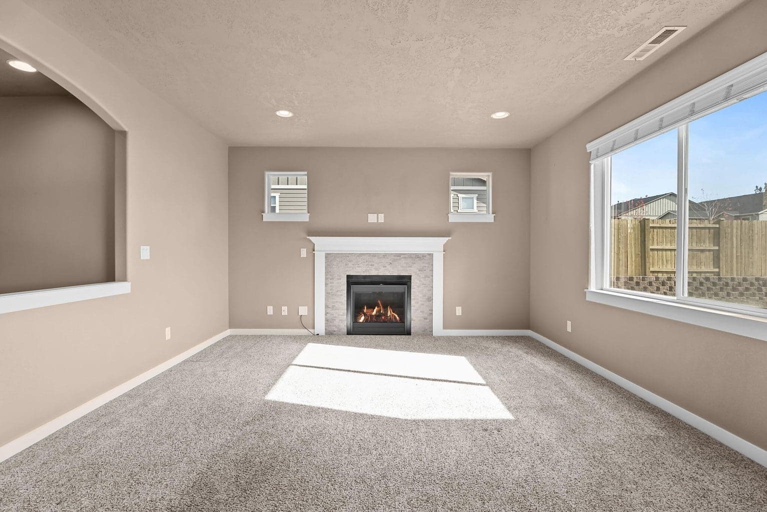 Photo of 4664 SW Volcano View Way 6 of 36