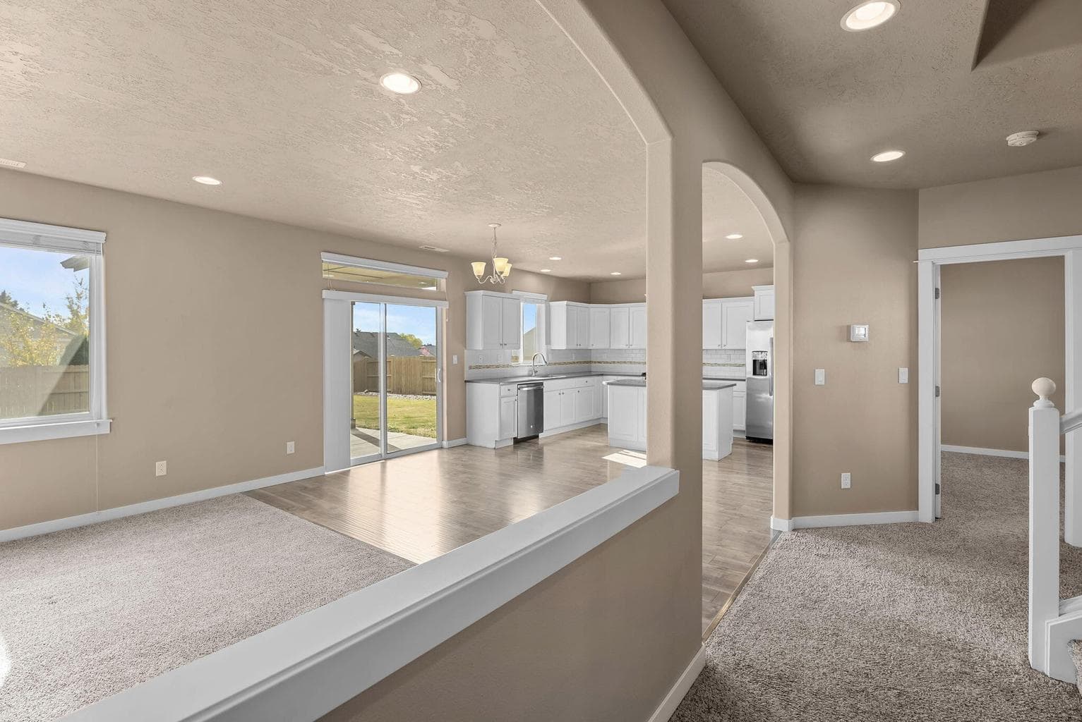 Photo of 4664 SW Volcano View Way 12 of 36
