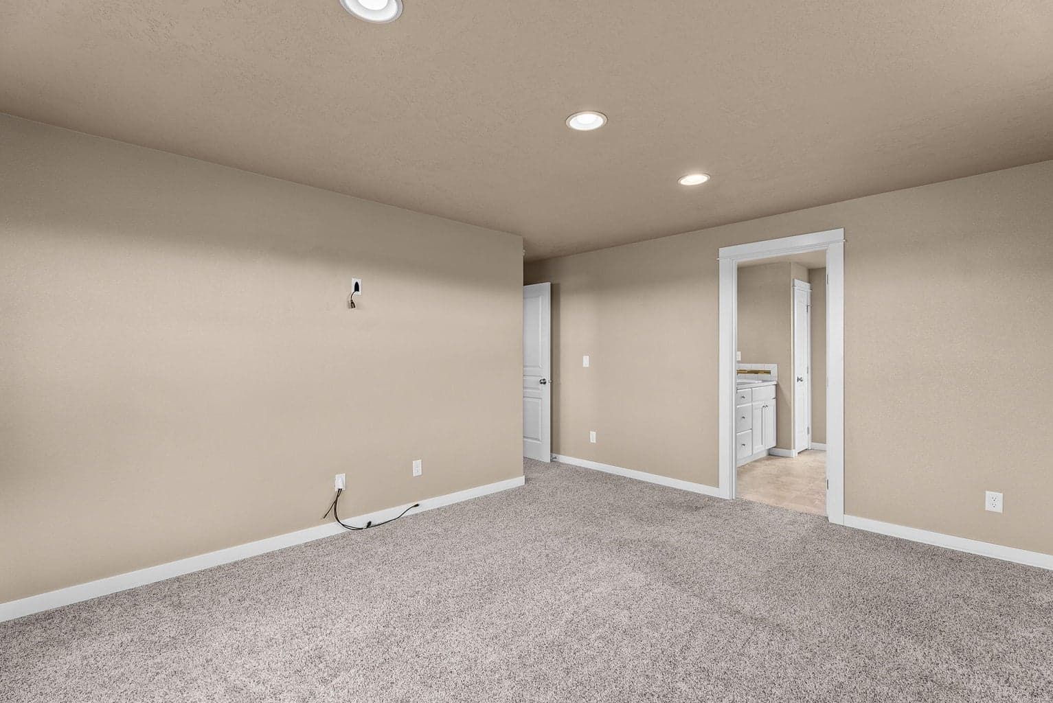 Photo of 4664 SW Volcano View Way 21 of 36