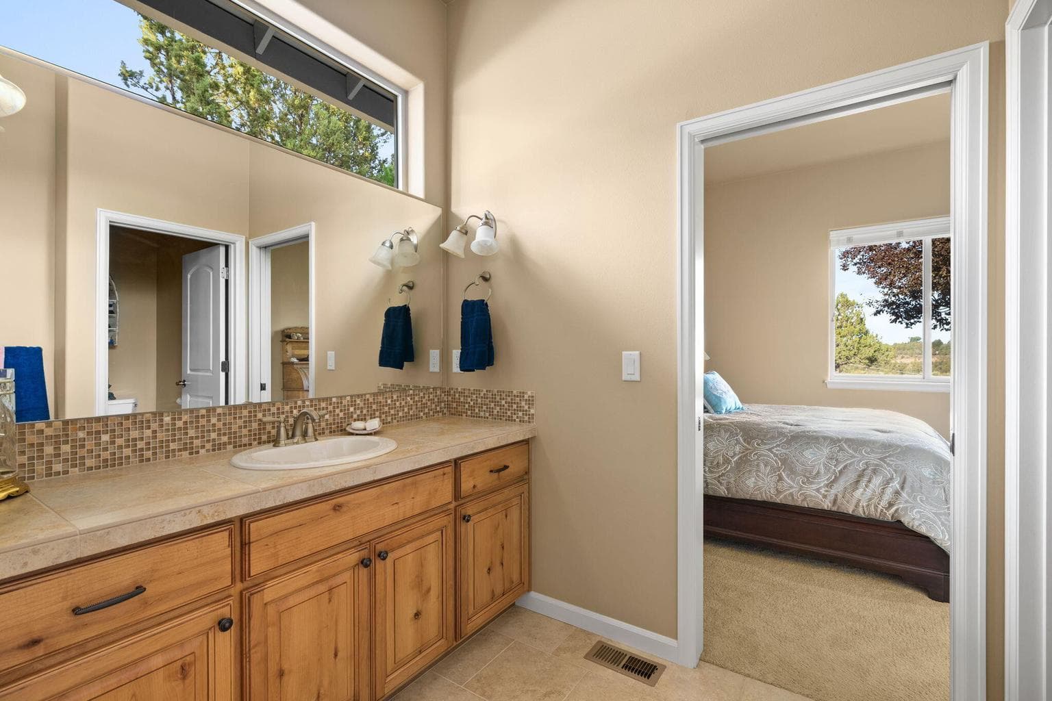 Photo of 500 Victoria Falls Drive 25 of 43