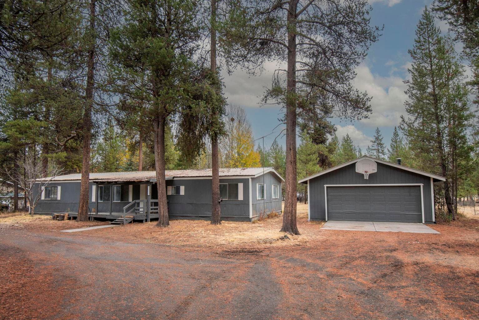 Photo of 52536 Deer Field Drive 1 of 25