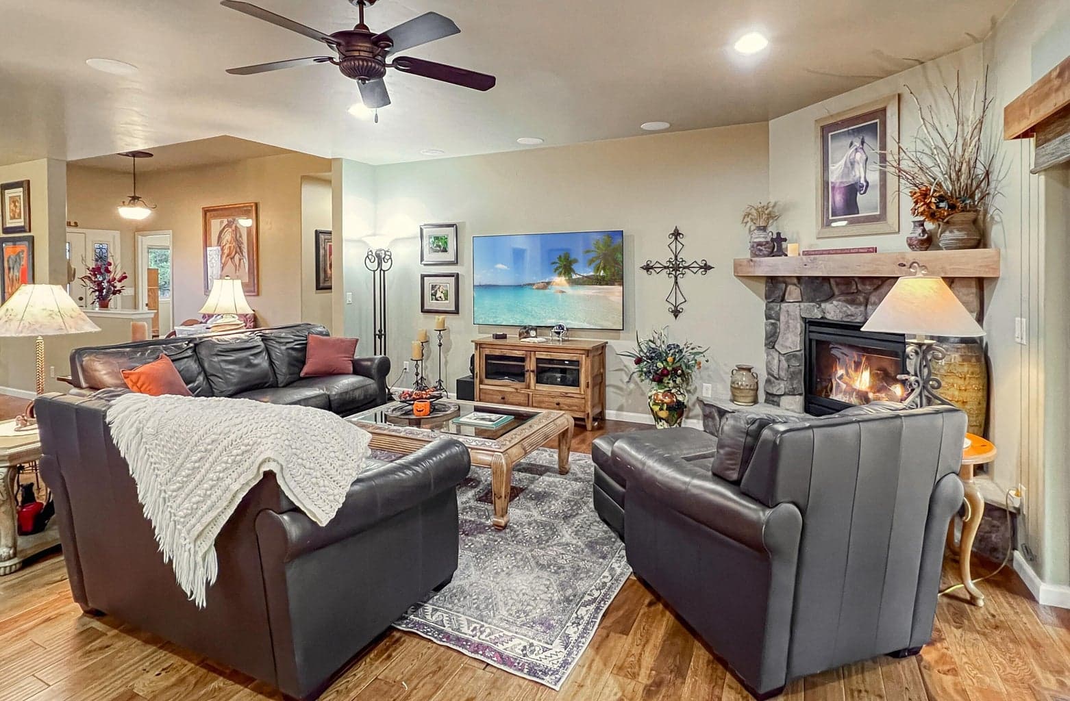 Photo of 370 Avocet Court 8 of 55