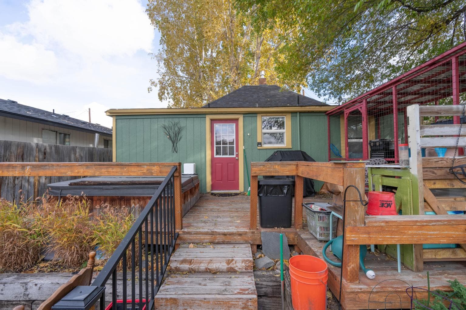 Photo of 725 NW Beaver Street 23 of 40