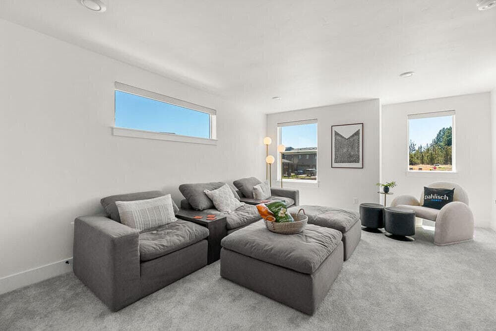Virtually staged photo of like-kind home. Some options may vary.