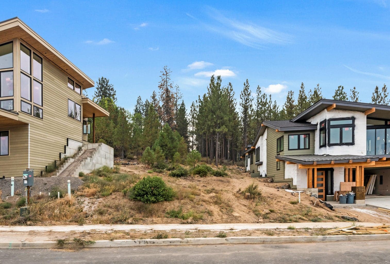 Photo of 61152 Beverly Way 4 of 11