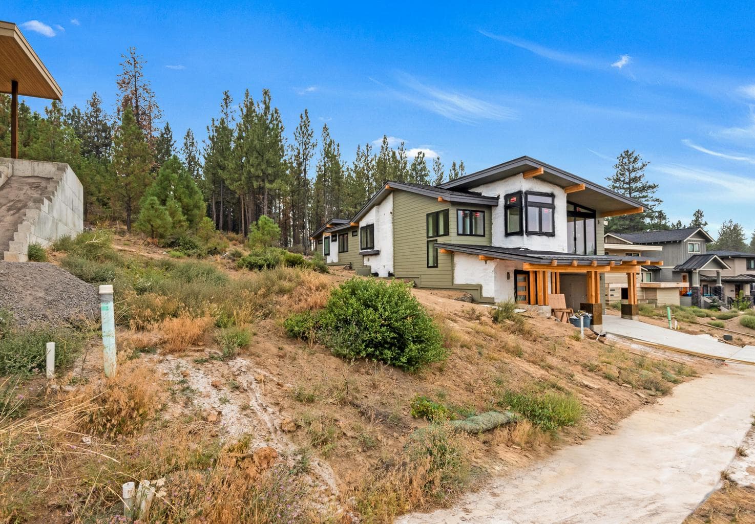 Photo of 61152 Beverly Way 5 of 11