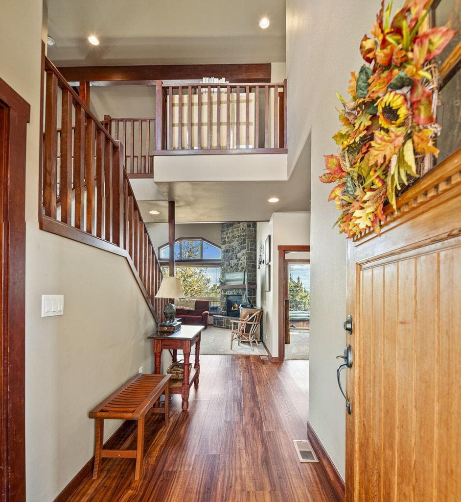 Photo of 8454 Forest Ridge 4 of 37