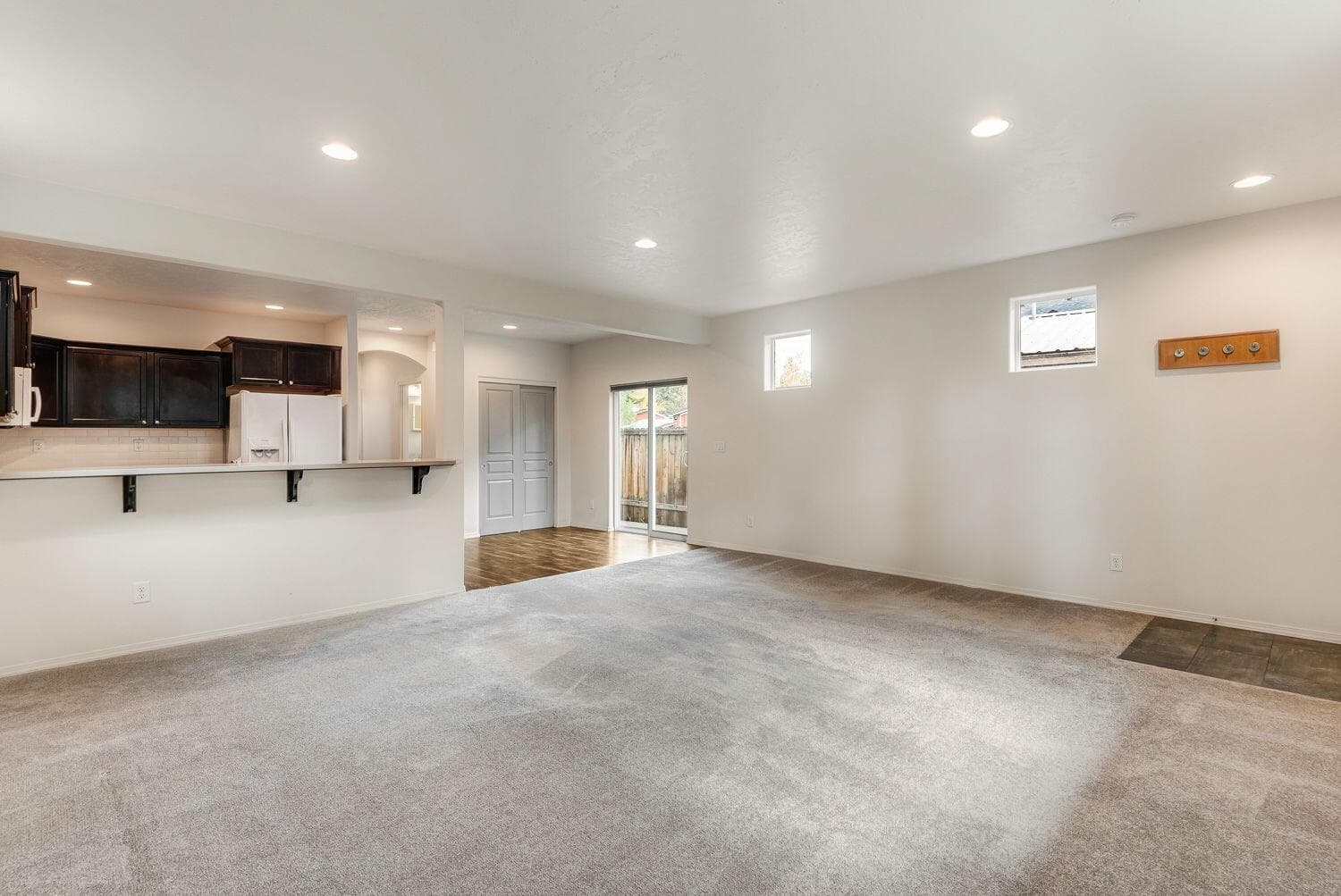 Photo of 356 W Jefferson Avenue 6 of 22