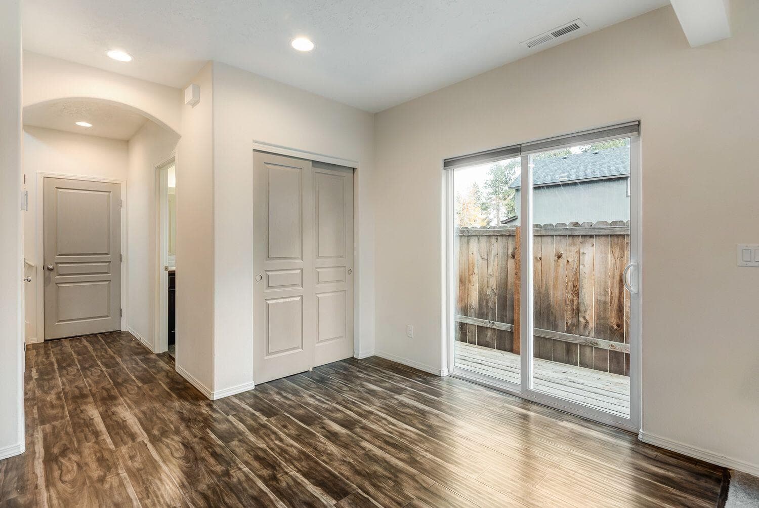 Photo of 356 W Jefferson Avenue 11 of 22