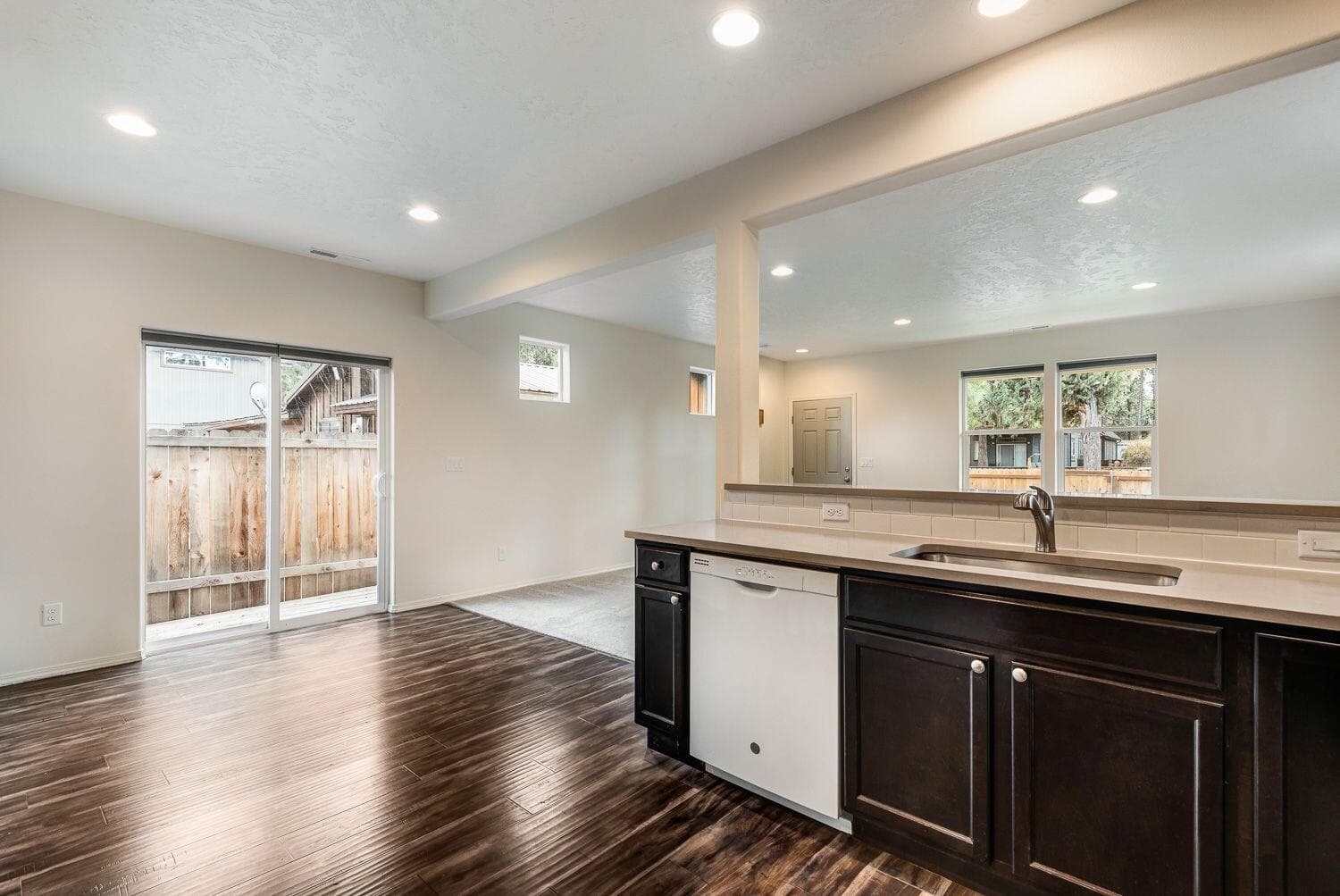 Photo of 356 W Jefferson Avenue 9 of 22