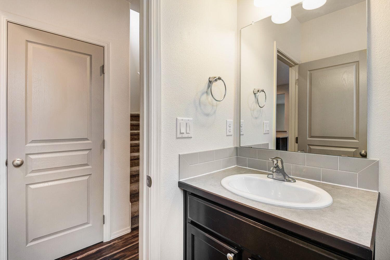Photo of 356 W Jefferson Avenue 12 of 22