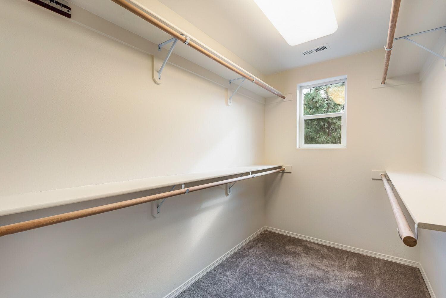 Photo of 356 W Jefferson Avenue 18 of 22