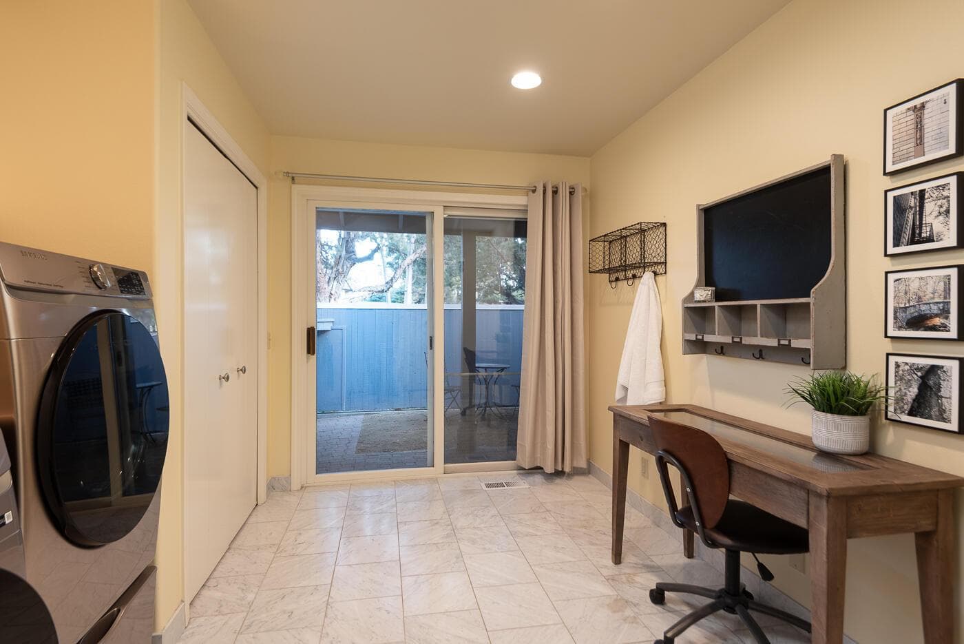 Photo of 2112 Mountain Quail Drive 9 of 18