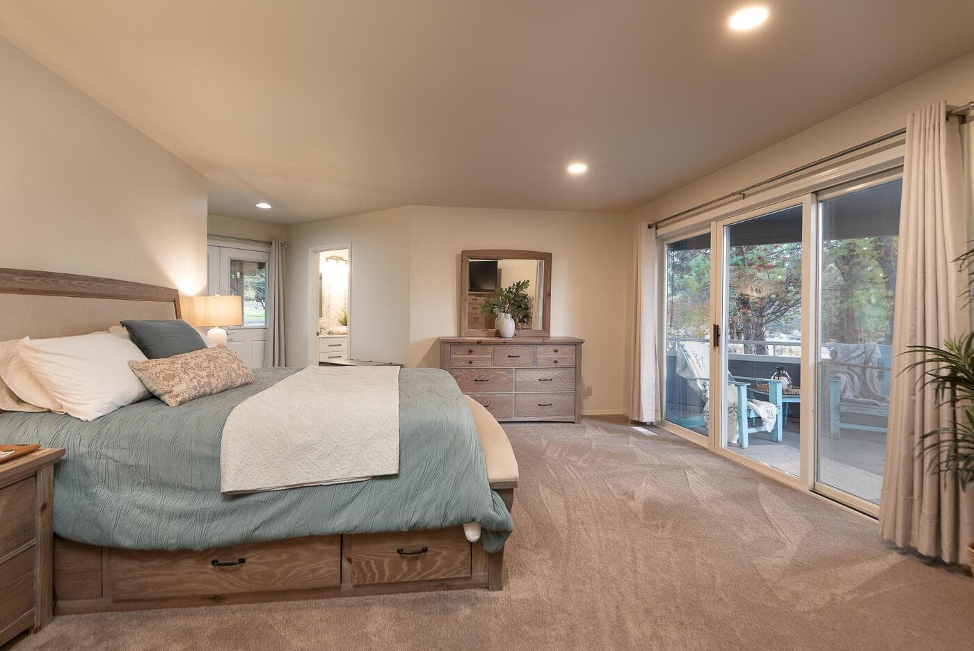 Photo of 2112 Mountain Quail Drive 10 of 18