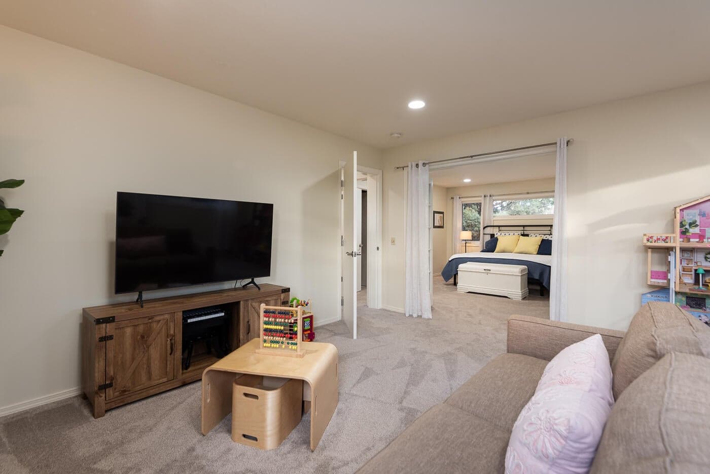 Photo of 2112 Mountain Quail Drive 14 of 18