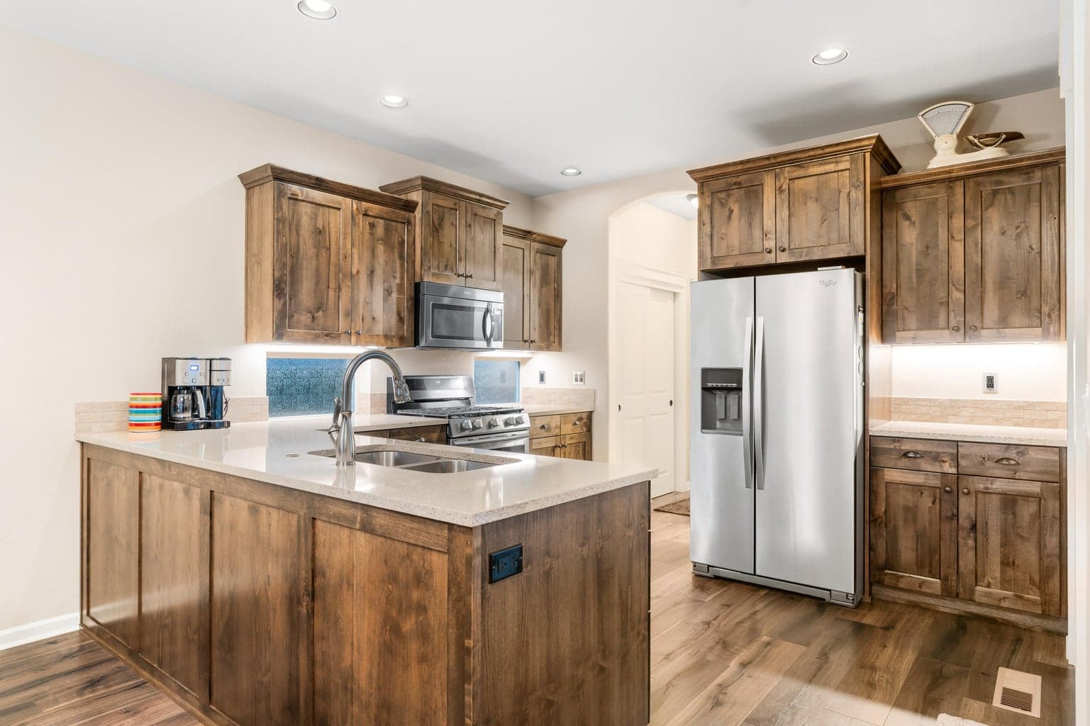 Photo of 2850 Yew Park Lane 8 of 28