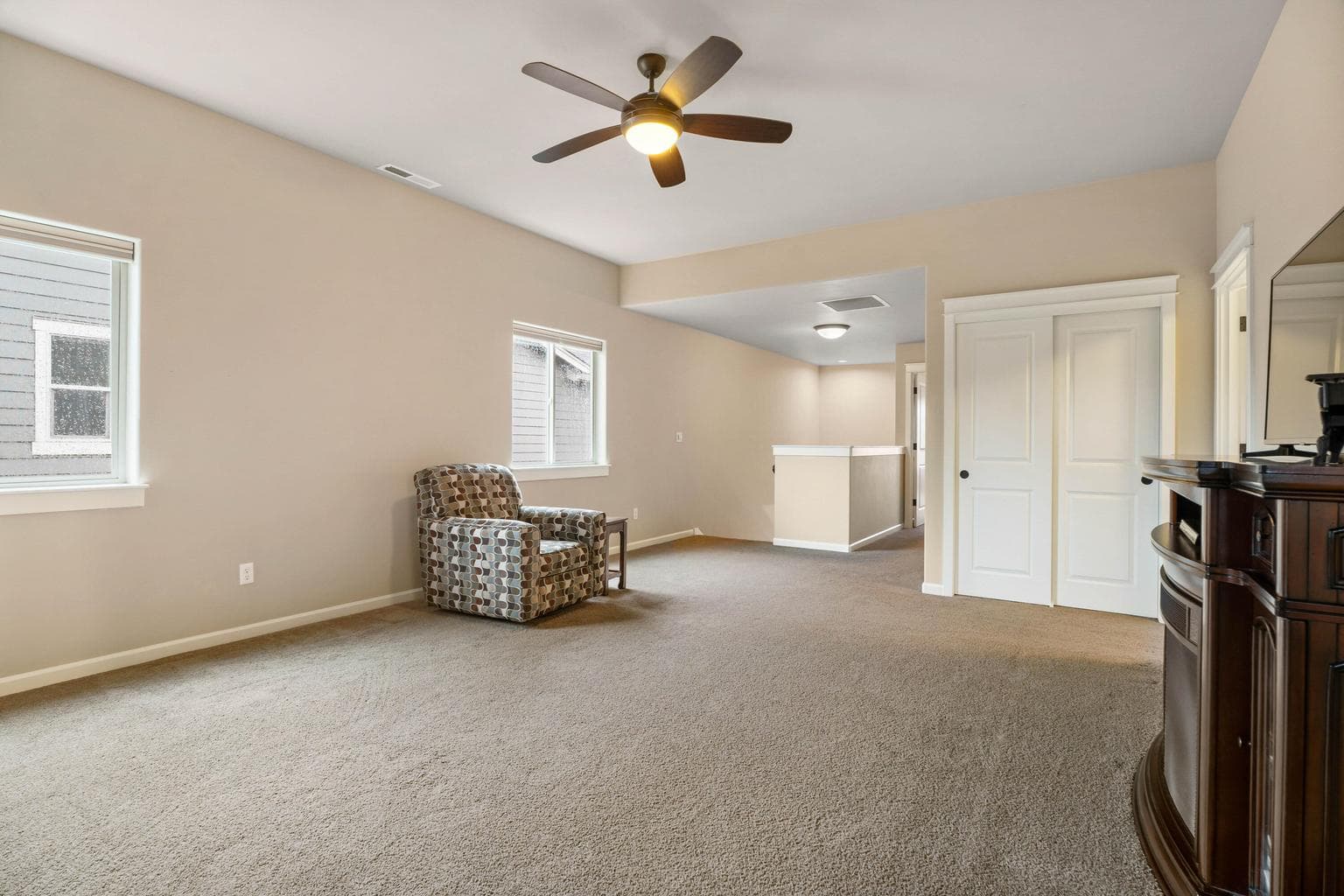 Photo of 2850 Yew Park Lane 13 of 28