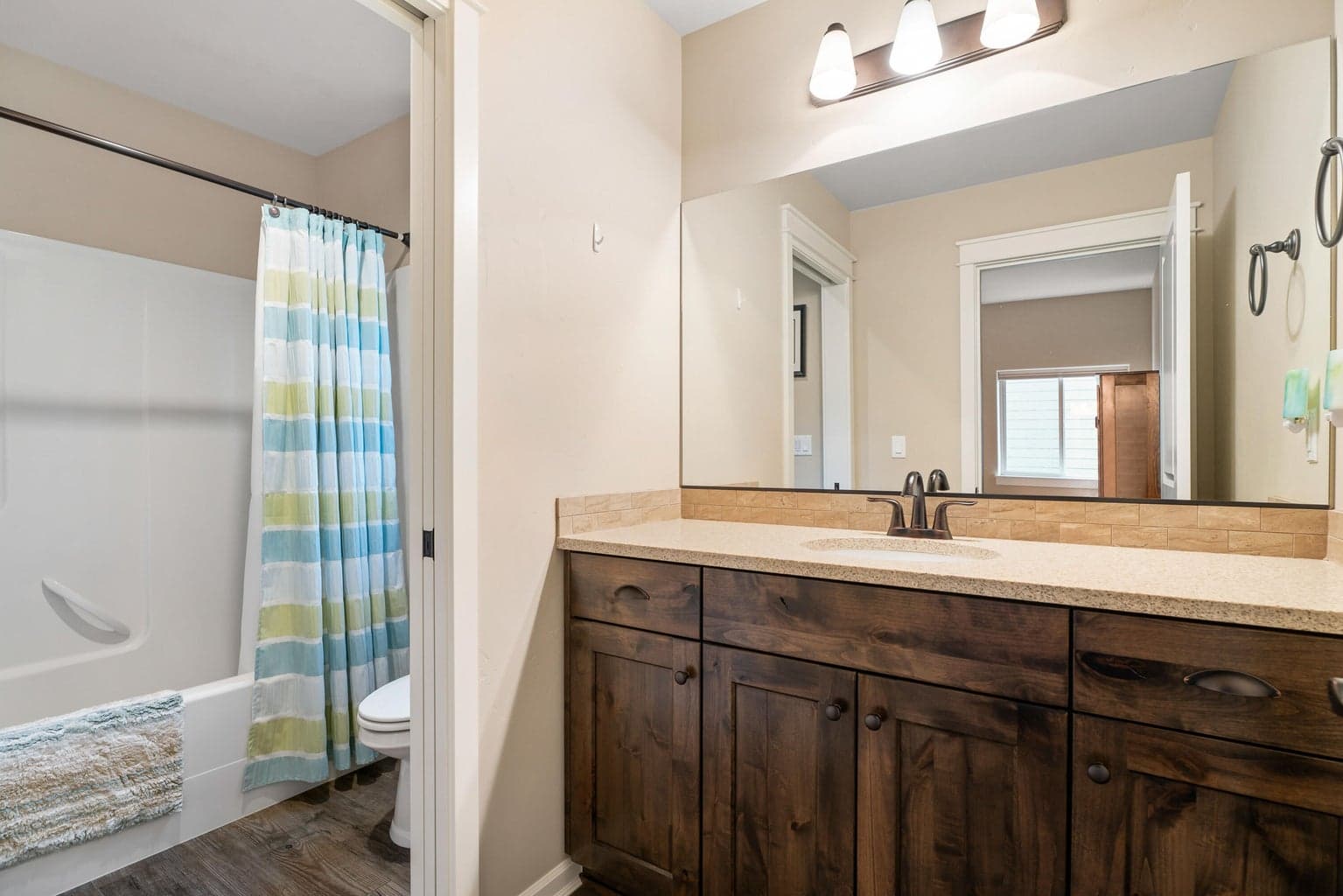 Photo of 2850 Yew Park Lane 15 of 28