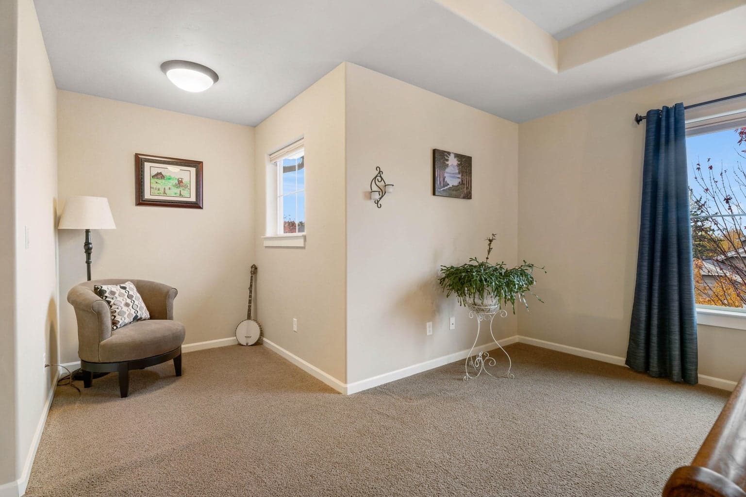 Photo of 2850 Yew Park Lane 18 of 28