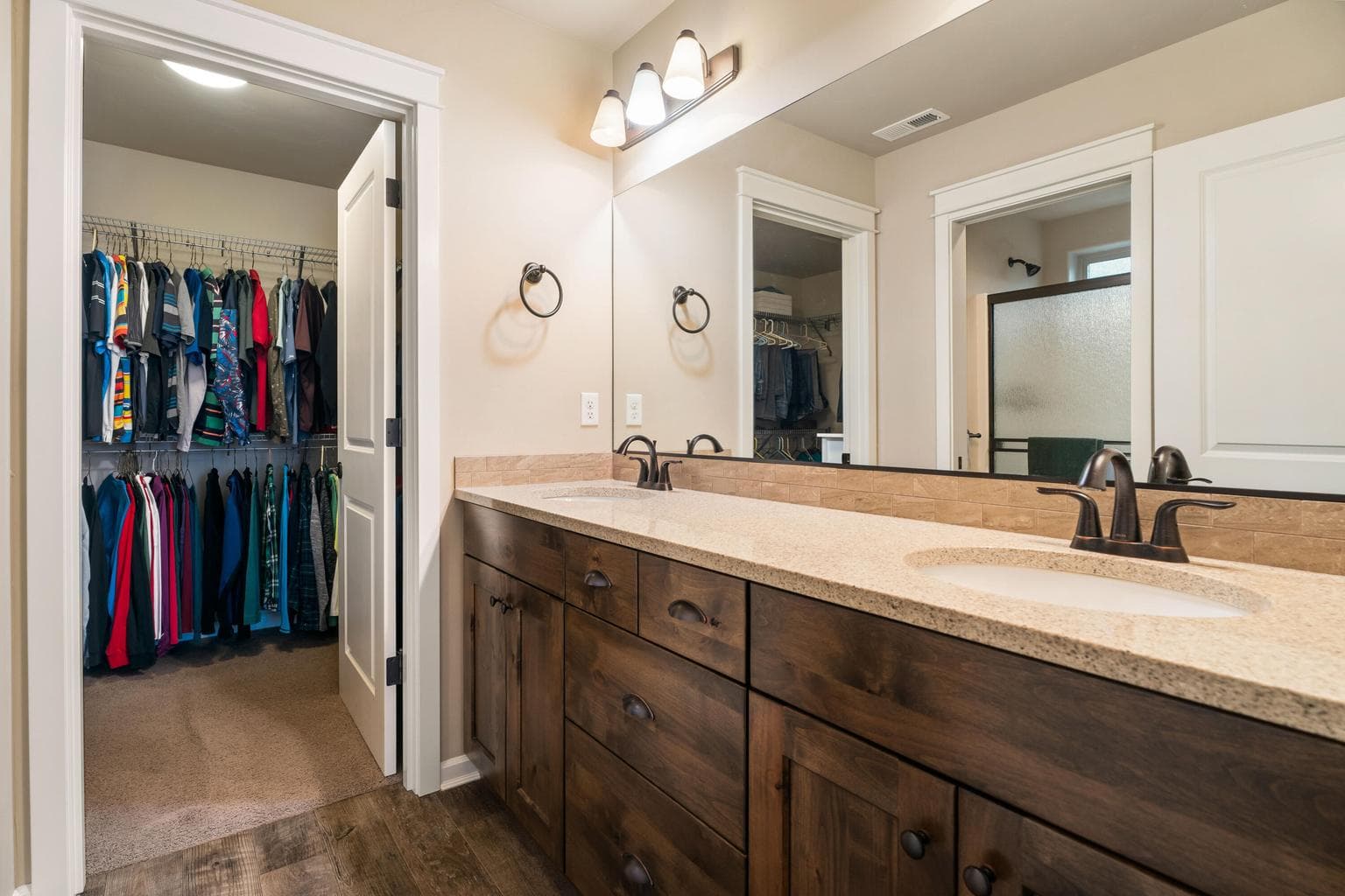 Photo of 2850 Yew Park Lane 19 of 28
