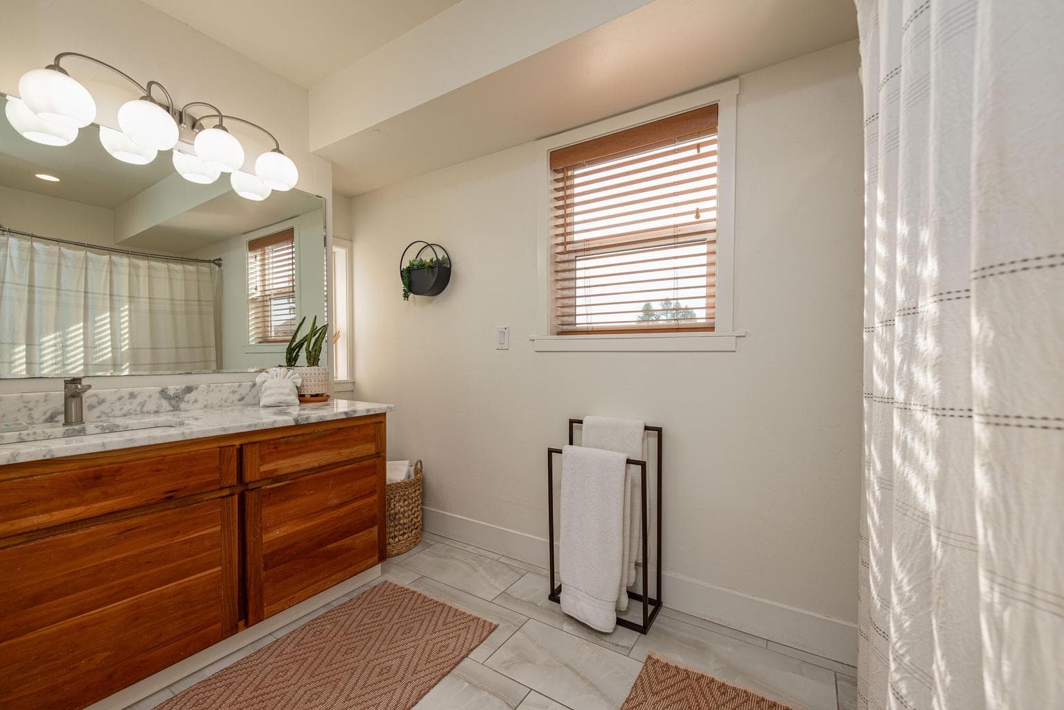 Photo of 544 Apollo Road 39 of 51