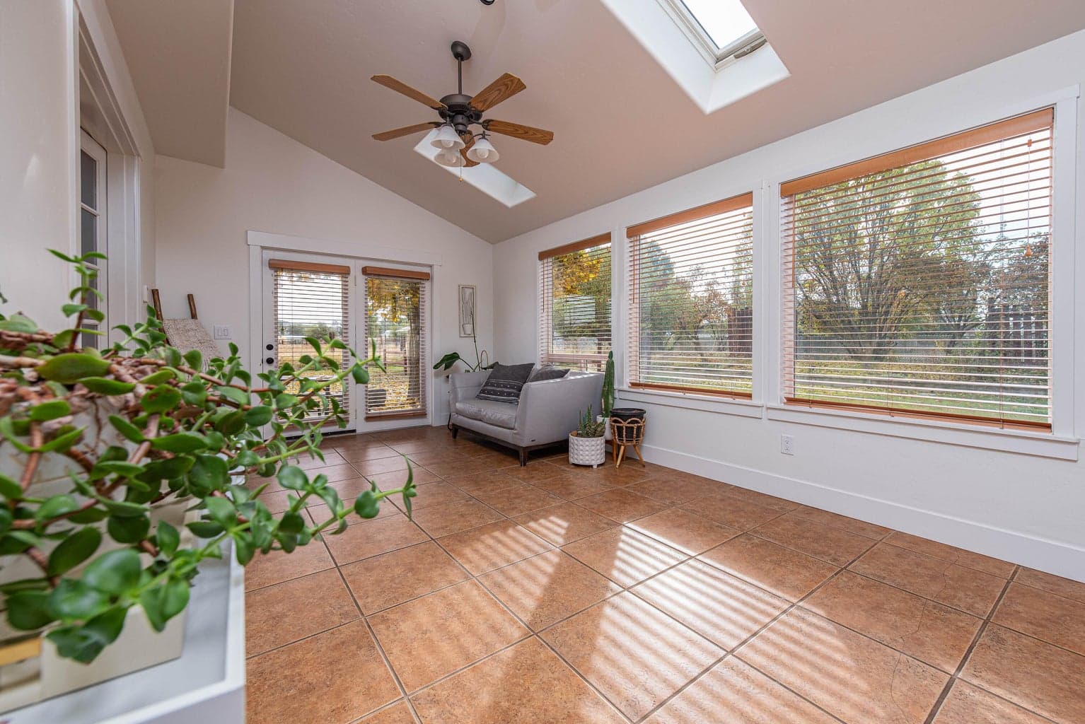 Photo of 544 Apollo Road 27 of 51