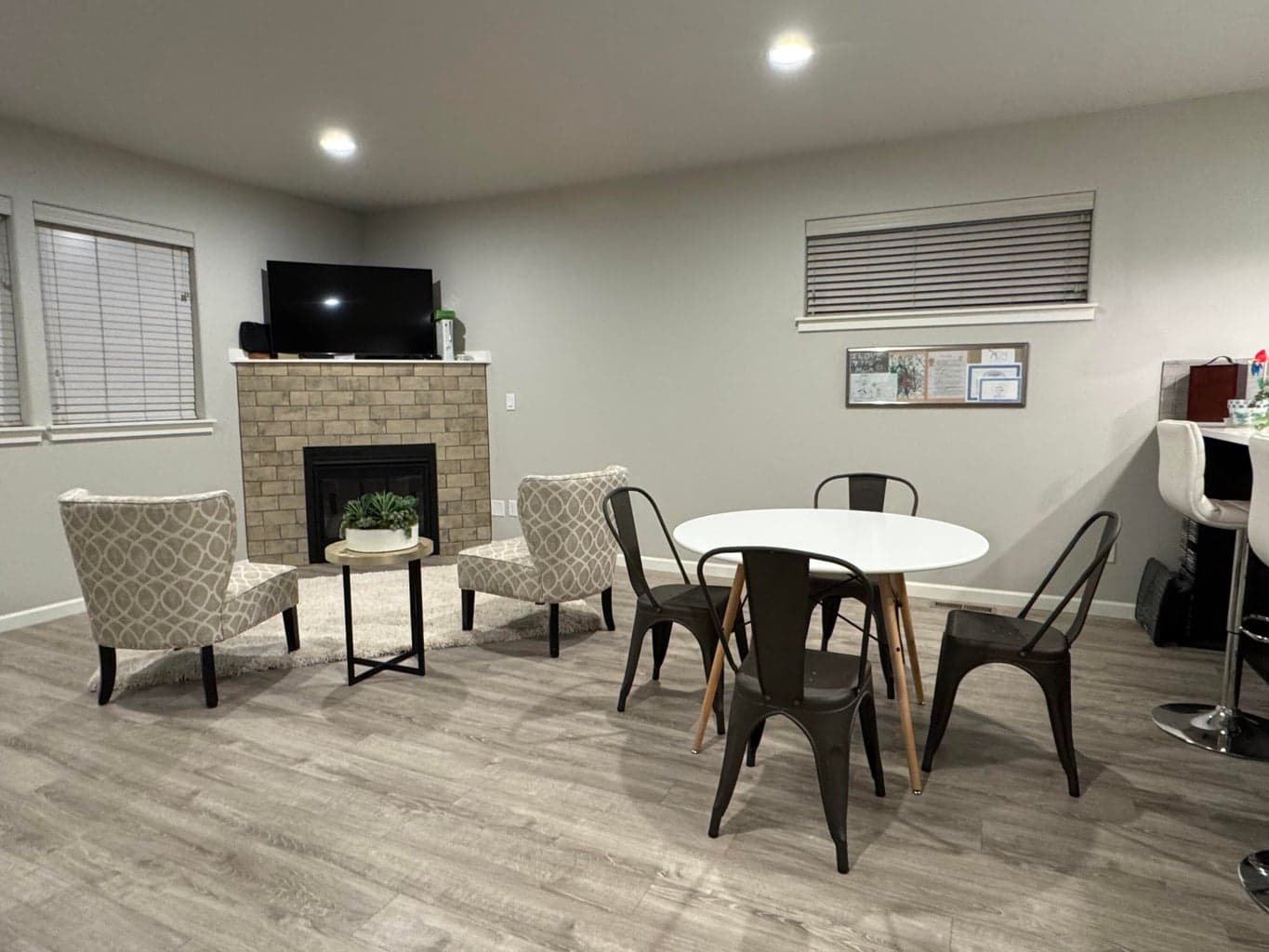 Photo of 190 NW 30th Street 11 of 27
