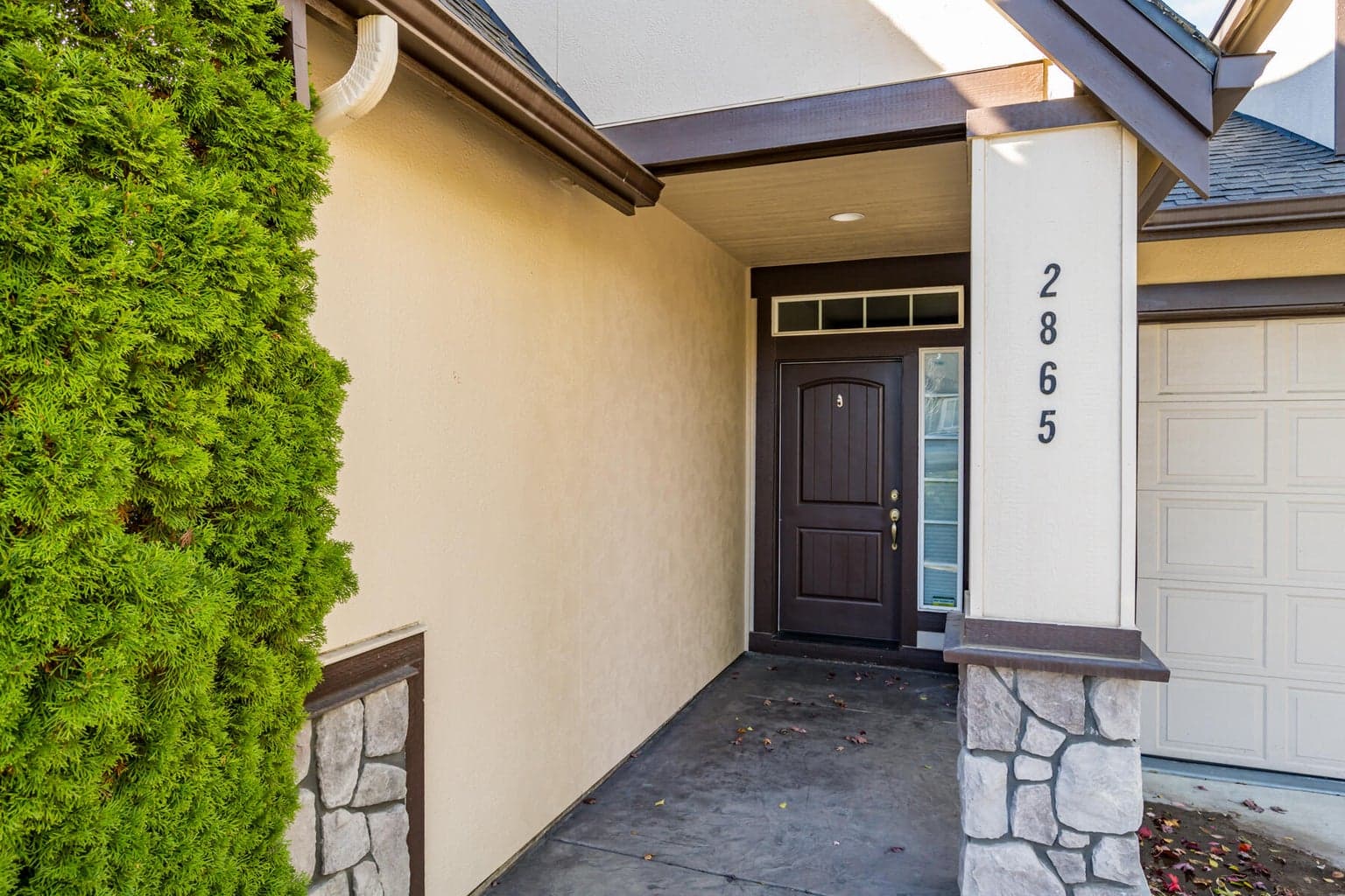 Photo of 2865 49th 5 of 44