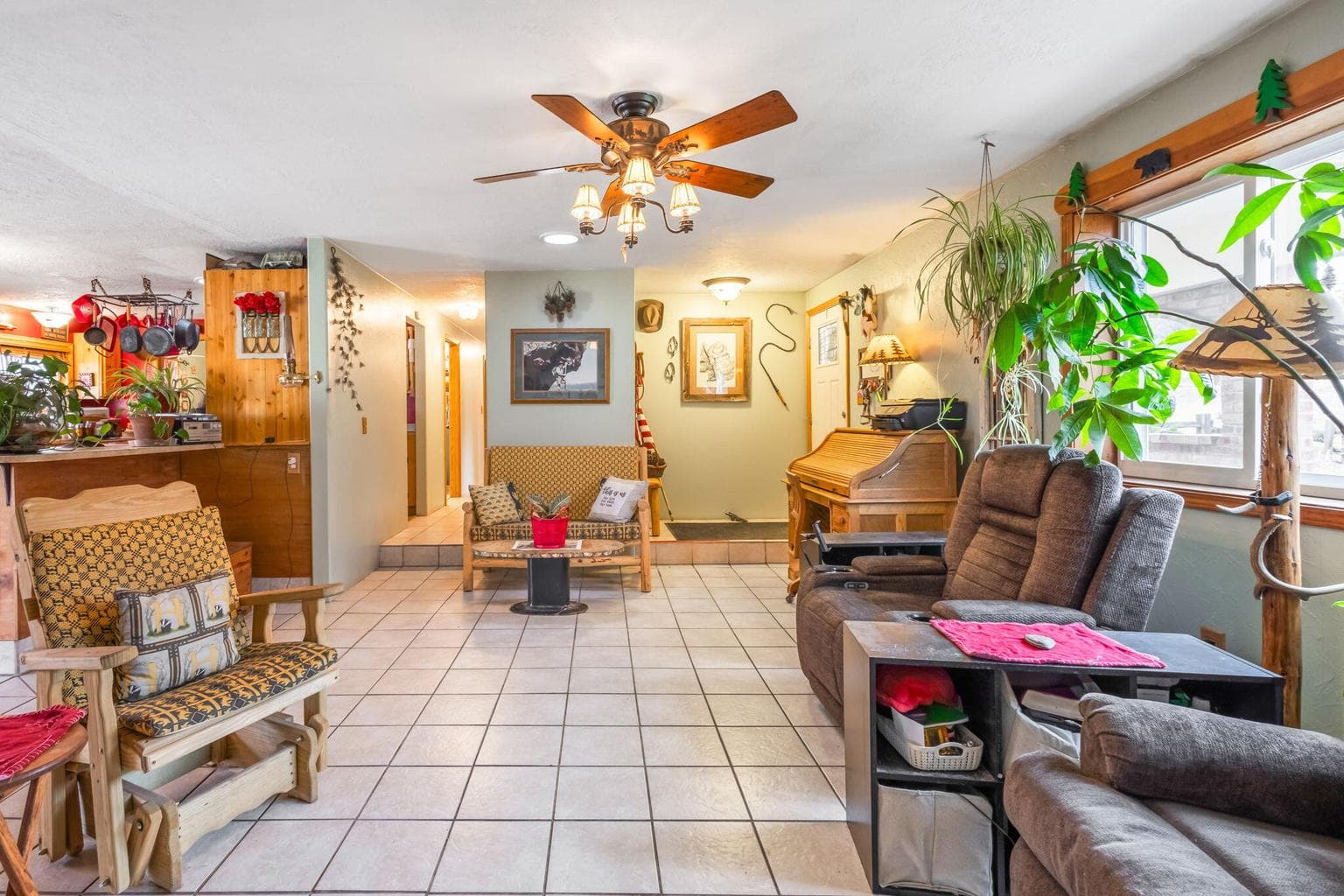 Photo of 775 SE Tumbleweed Lane 9 of 46