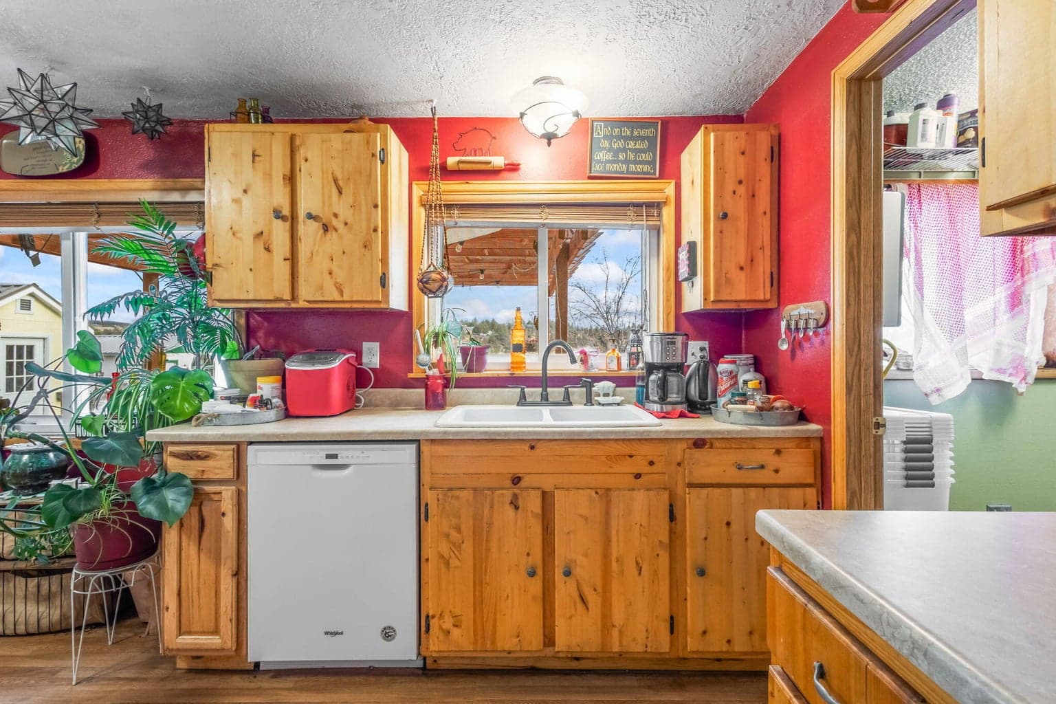 Photo of 775 SE Tumbleweed Lane 16 of 46