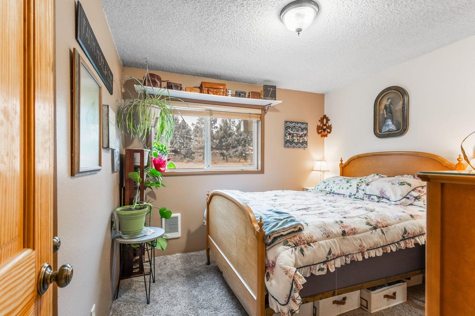 Photo of 775 SE Tumbleweed Lane 18 of 46