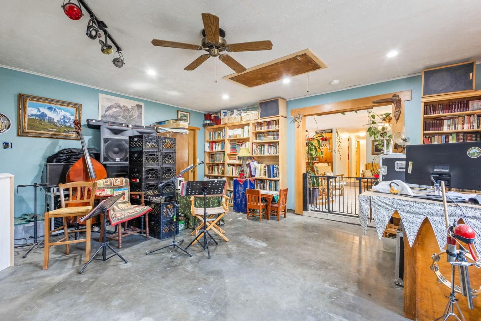 Photo of 775 SE Tumbleweed Lane 26 of 46