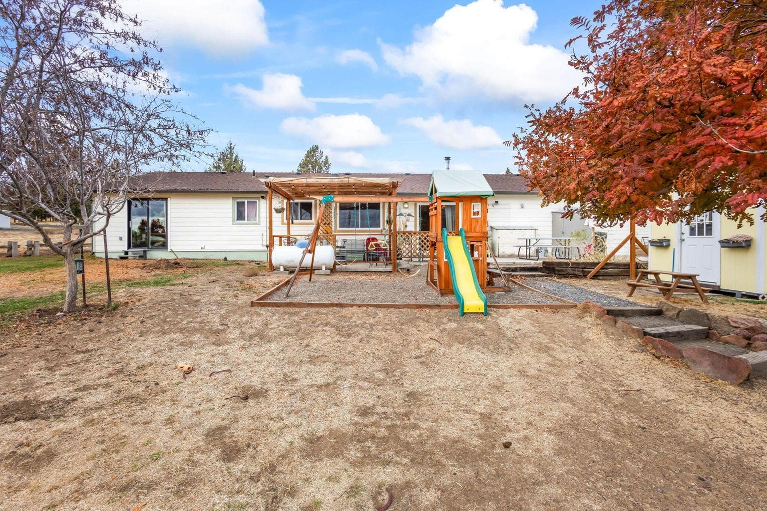 Photo of 775 SE Tumbleweed Lane 30 of 46