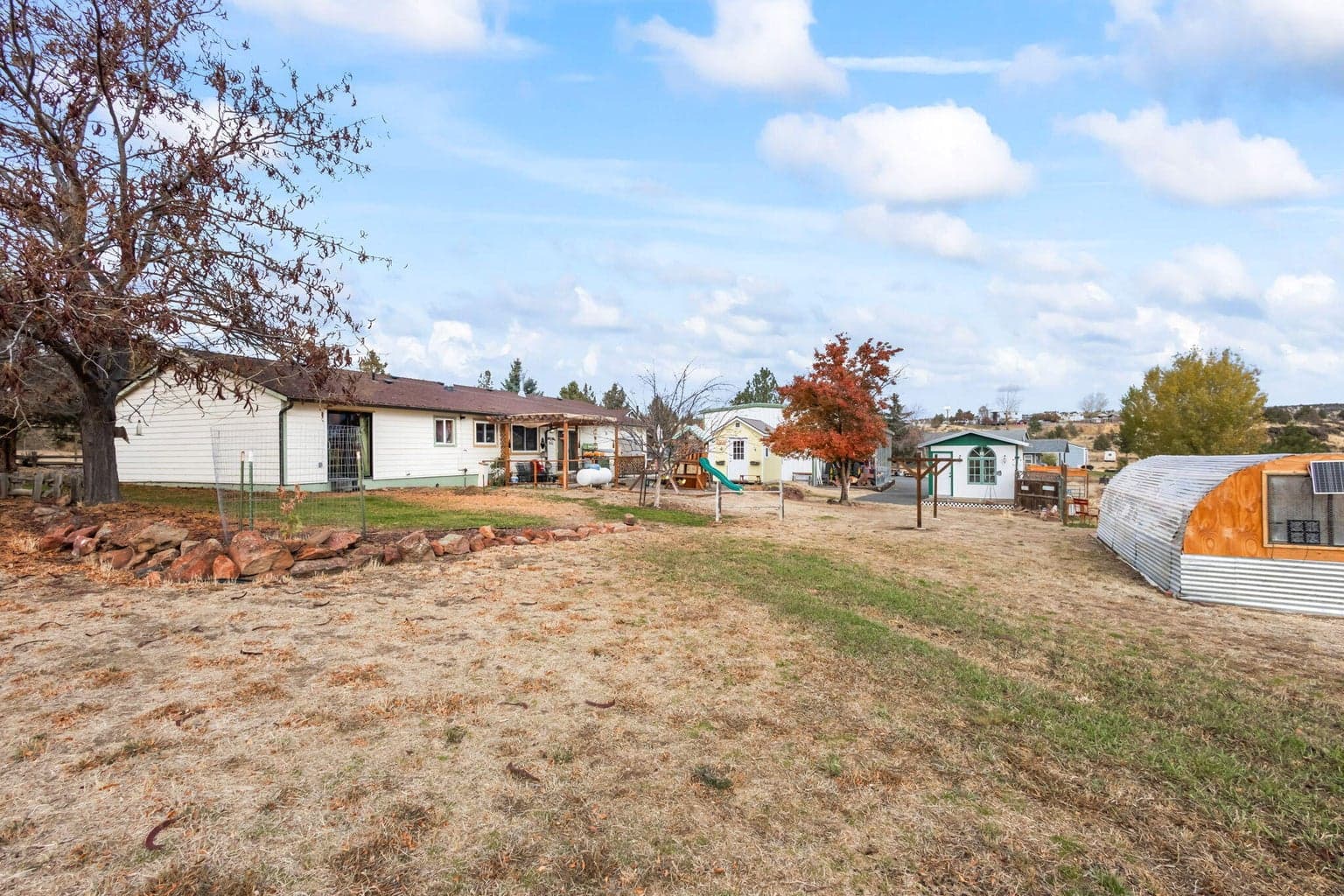Photo of 775 SE Tumbleweed Lane 32 of 46