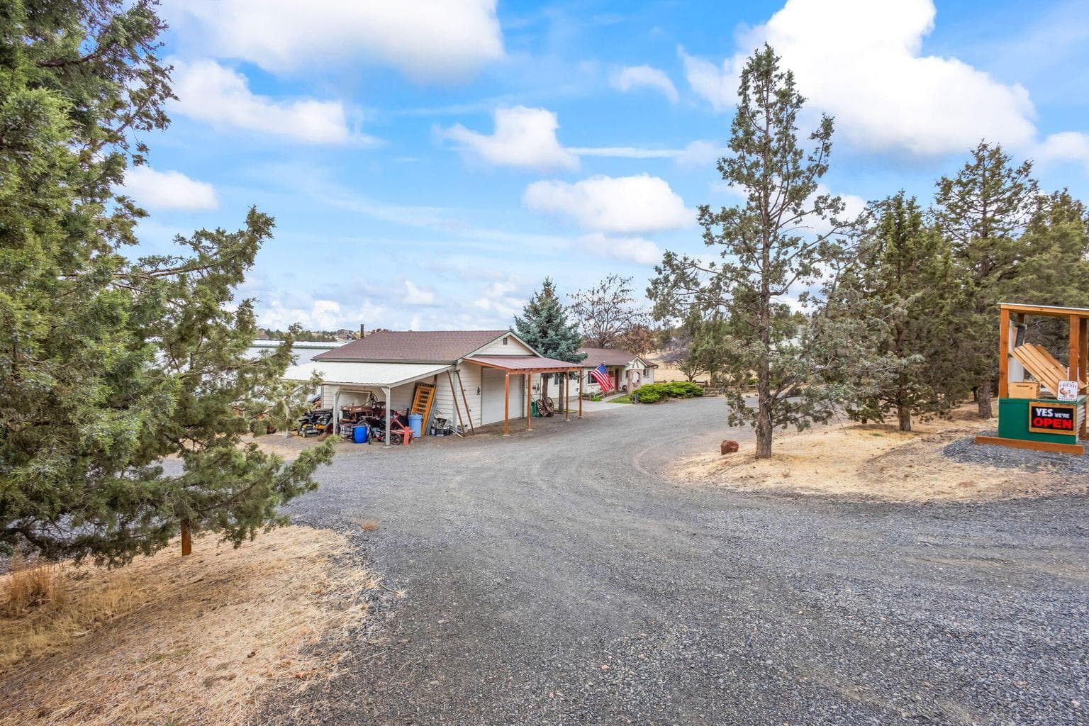 Photo of 775 SE Tumbleweed Lane 42 of 46