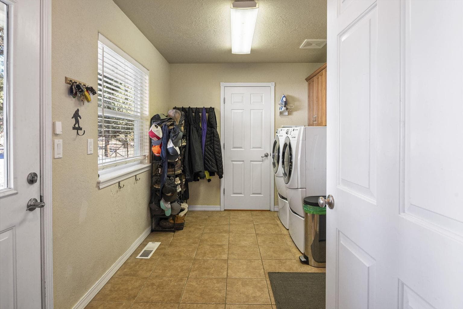 Entry from outside to laundry/mudroom