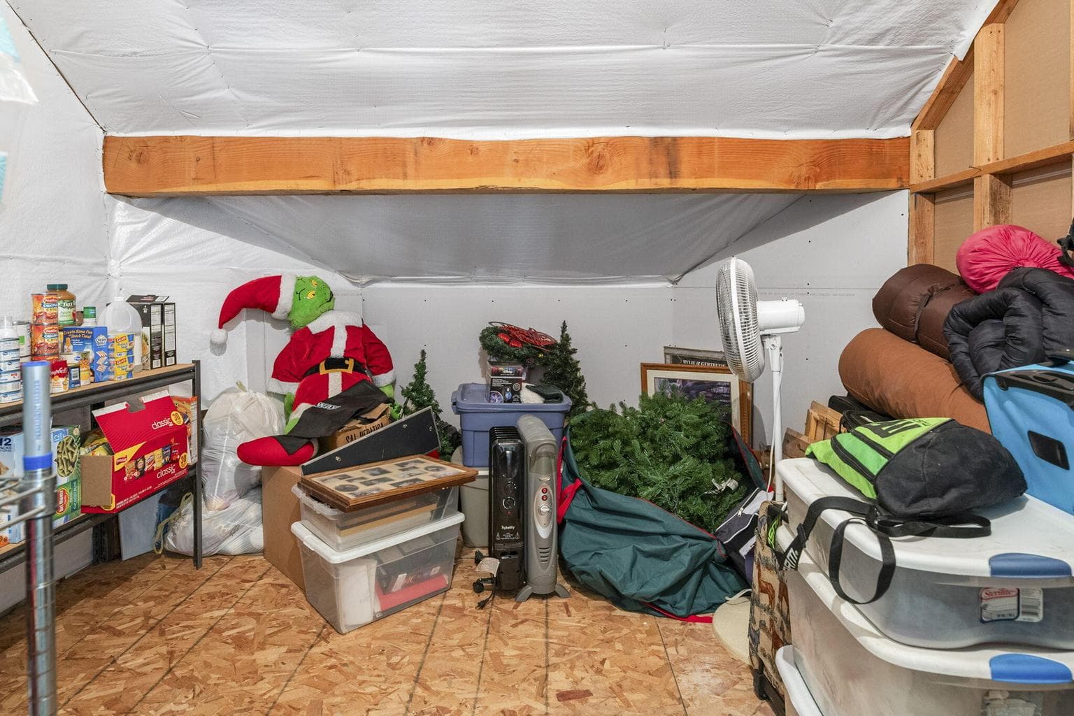Huge storage w/plumbing (potential upstairs bath?)