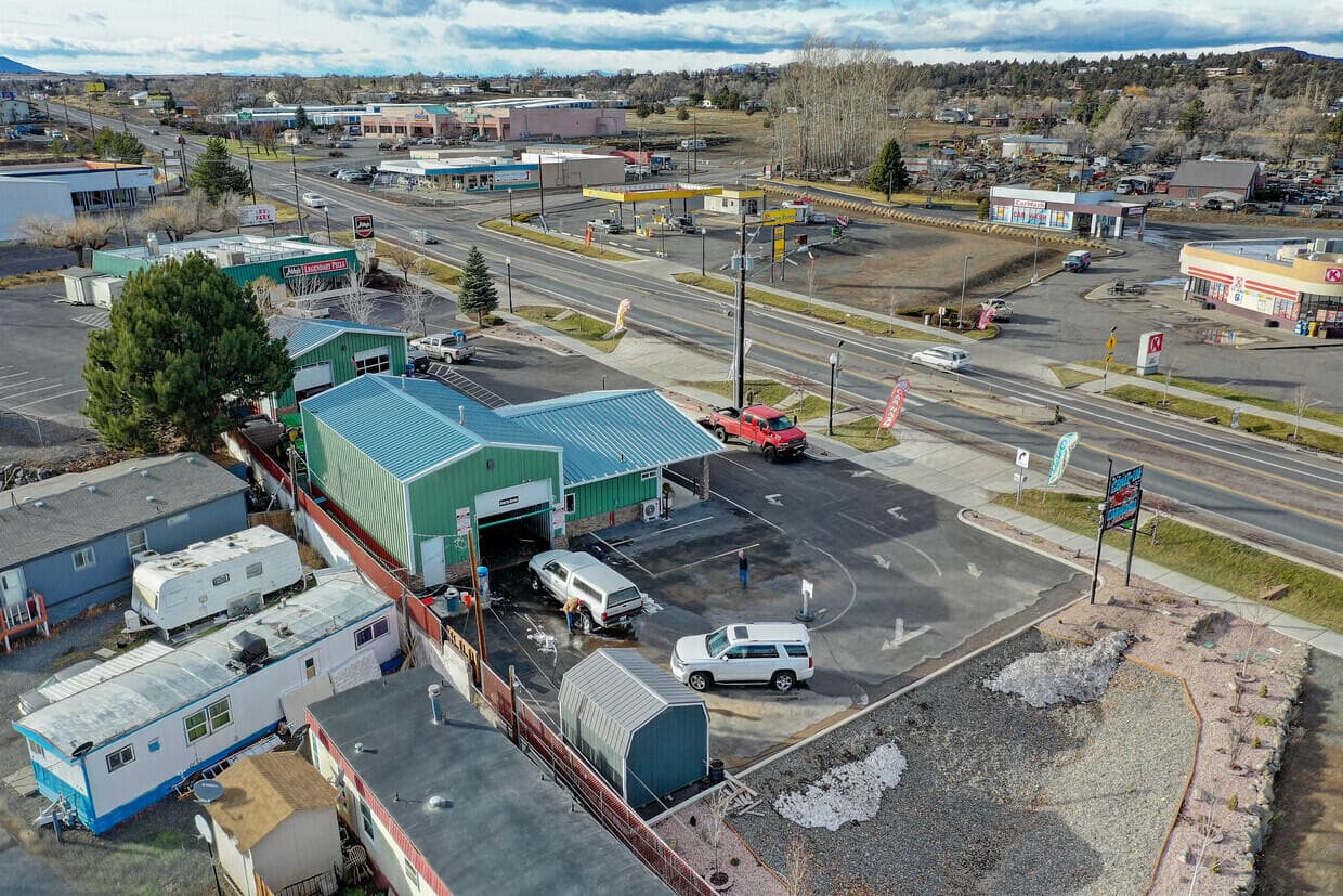 Photo of 1225 US-97 2 of 17