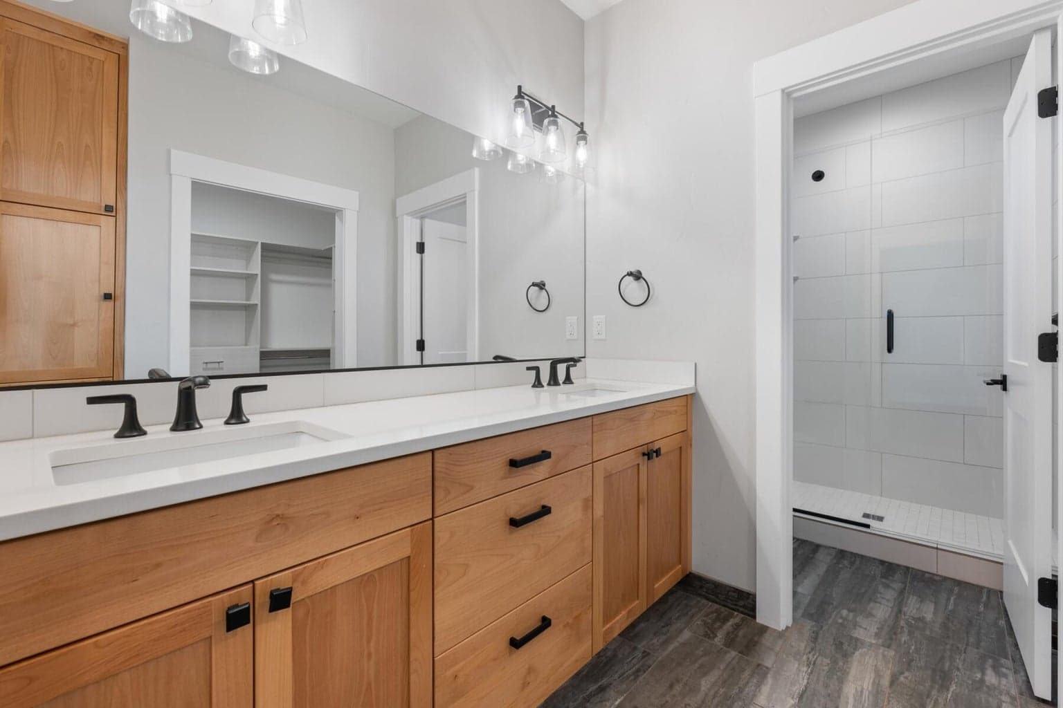 Double vanity