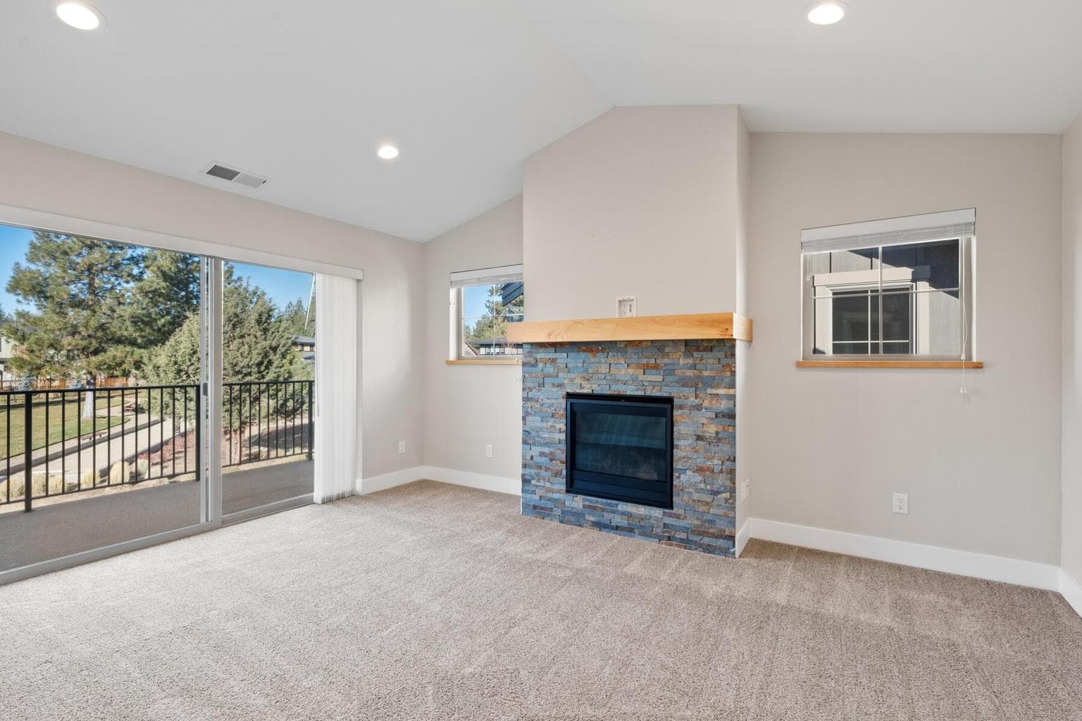 Bonus room with outdoor patio