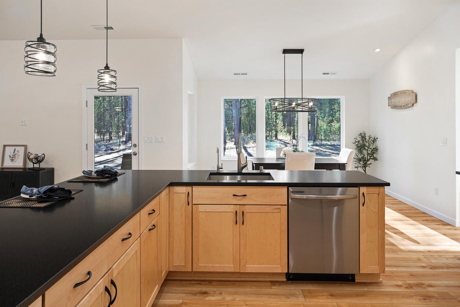 Photo of 15943 Cascade Lane 14 of 56