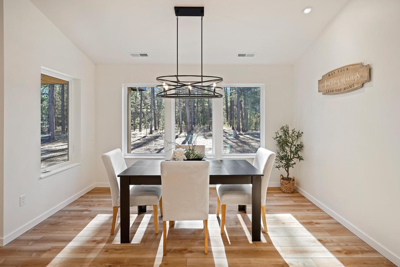Photo of 15943 Cascade Lane 15 of 56