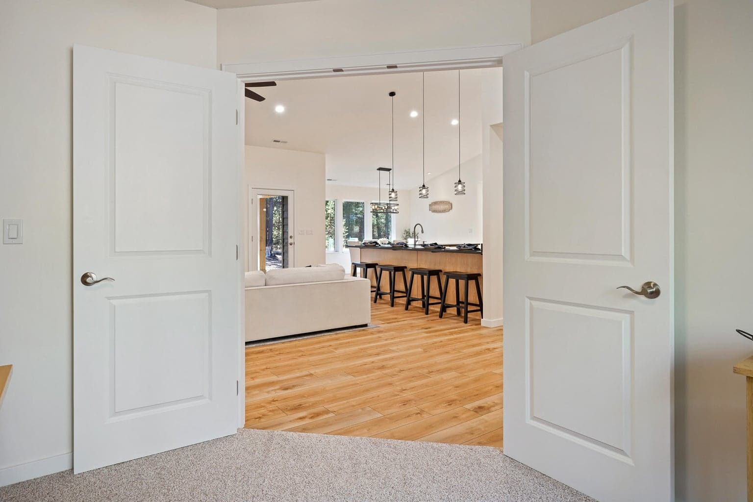 Photo of 15943 Cascade Lane 27 of 56